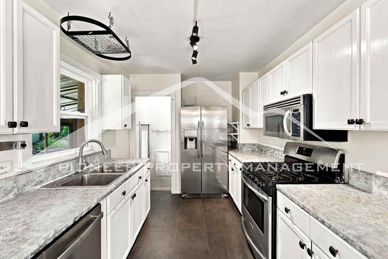 3210 W Colorado Ave - Photo 7 of 27