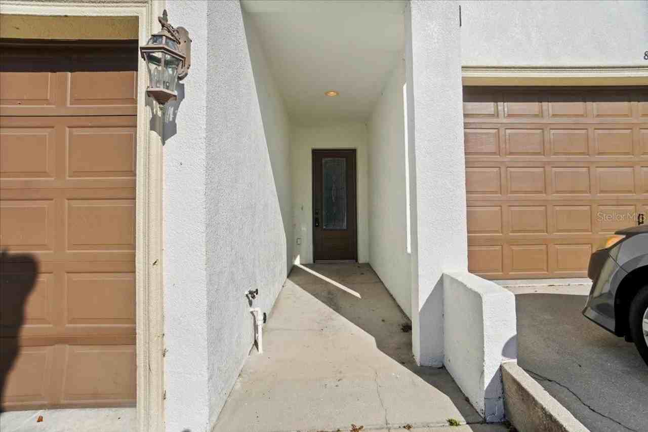 8406 Costa Blanca Ct - Photo 3 of 33