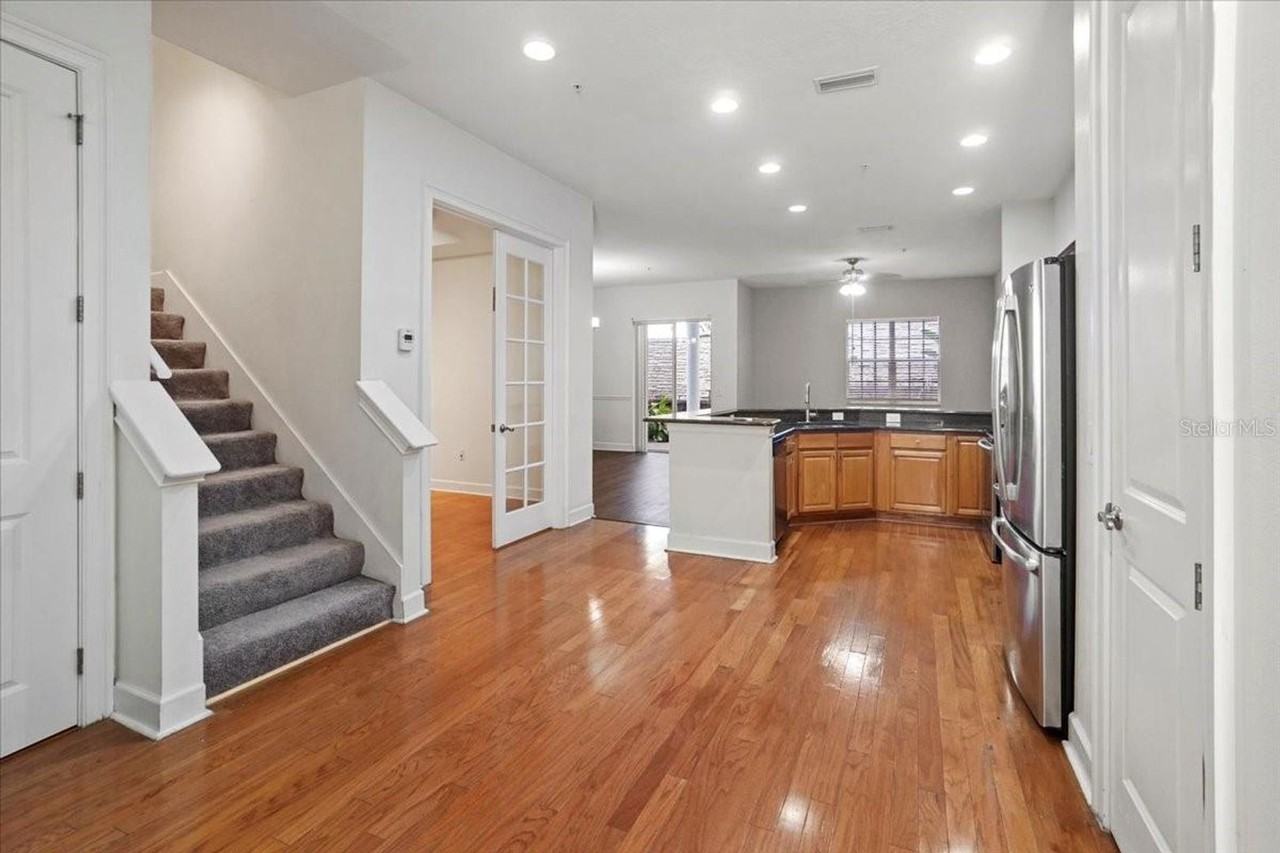 8406 Costa Blanca Ct - Photo 4 of 33