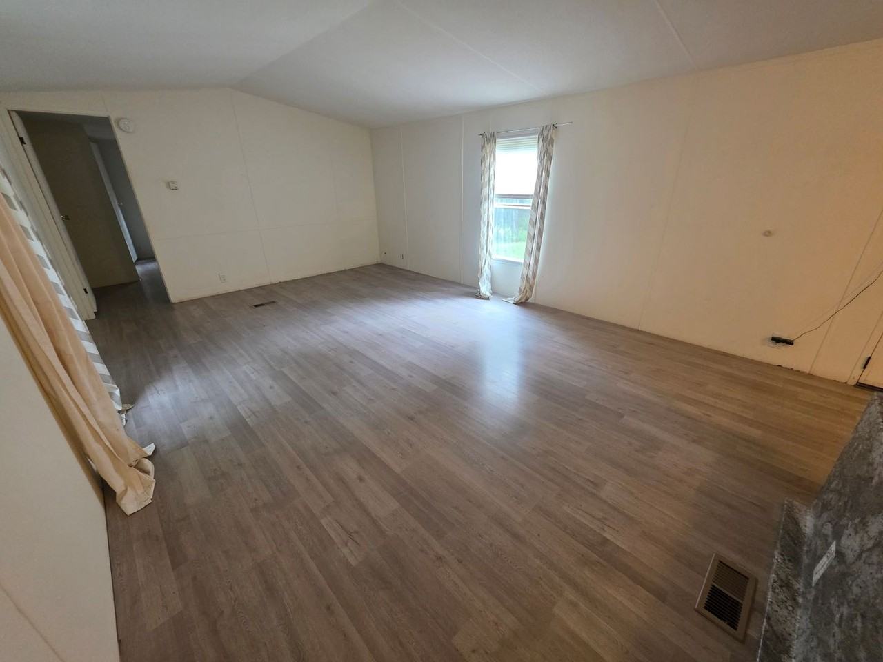 28 White Pine Ln - Photo 4 of 16