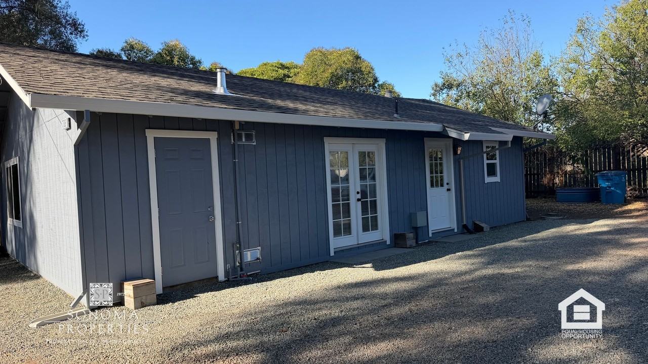 7786 Sonoma Hwy - Photo 2 of 19