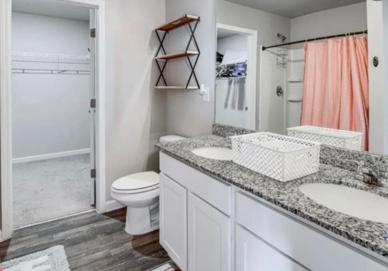 212 Hawthorn Trl - Photo 3 of 12