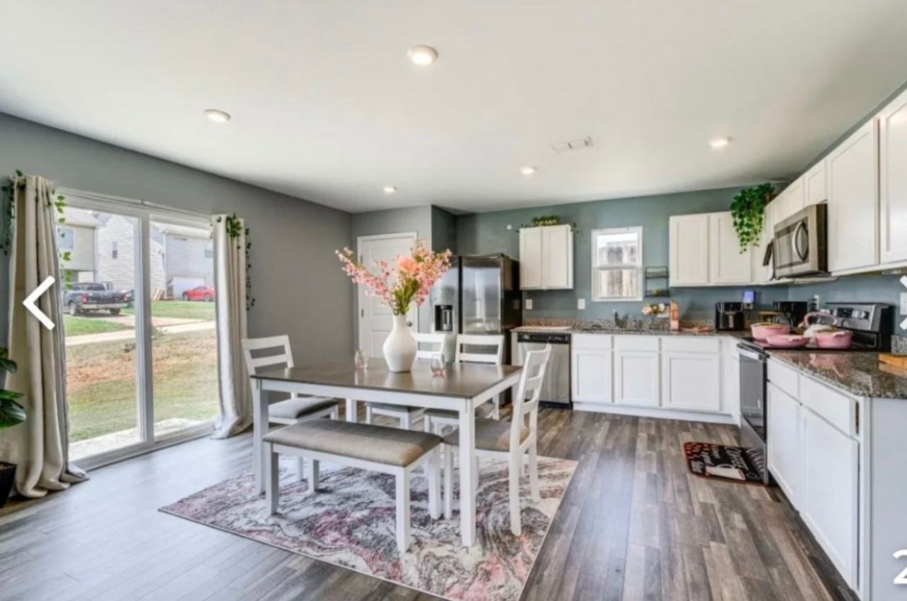 212 Hawthorn Trl - Photo 5 of 12
