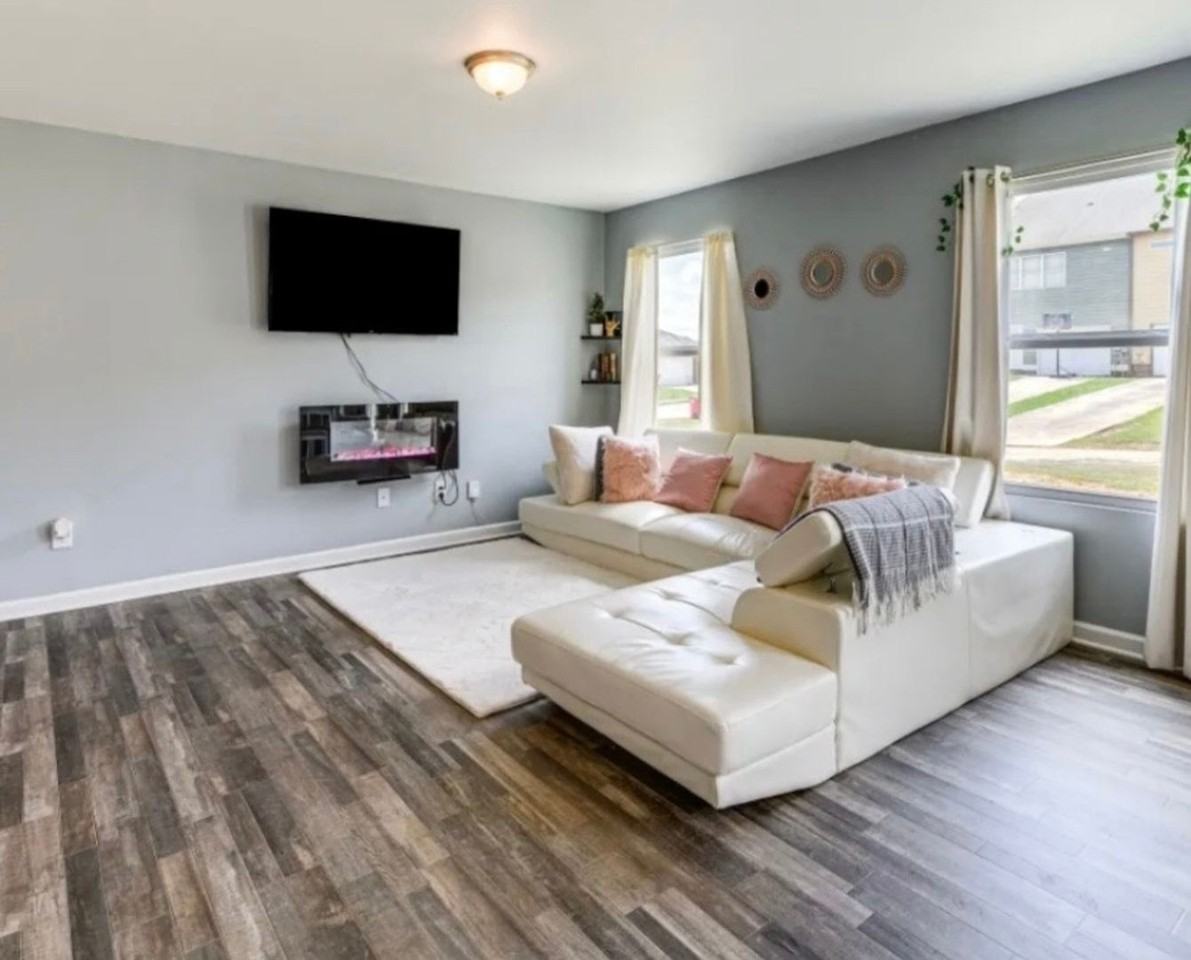 212 Hawthorn Trl - Photo 6 of 12