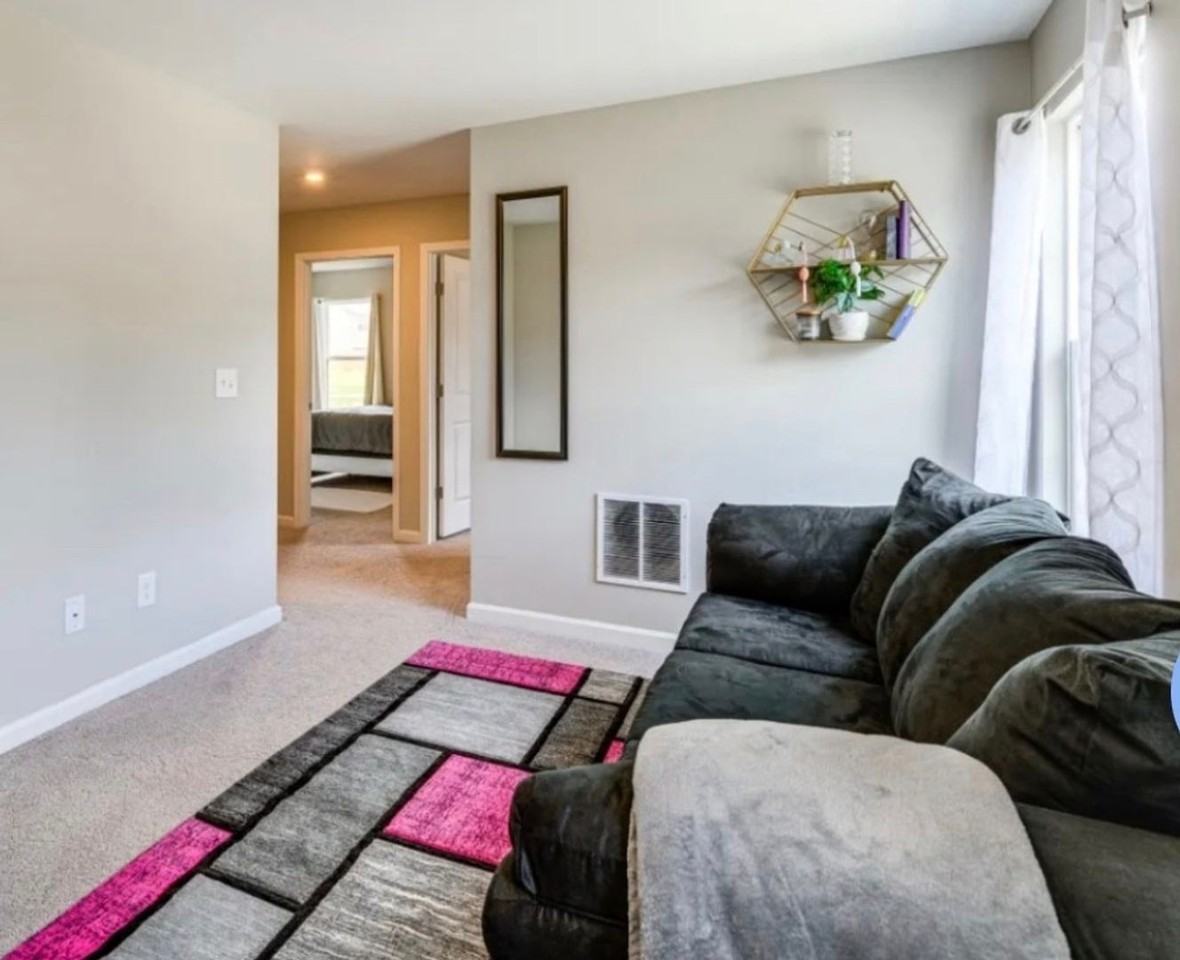212 Hawthorn Trl - Photo 7 of 12