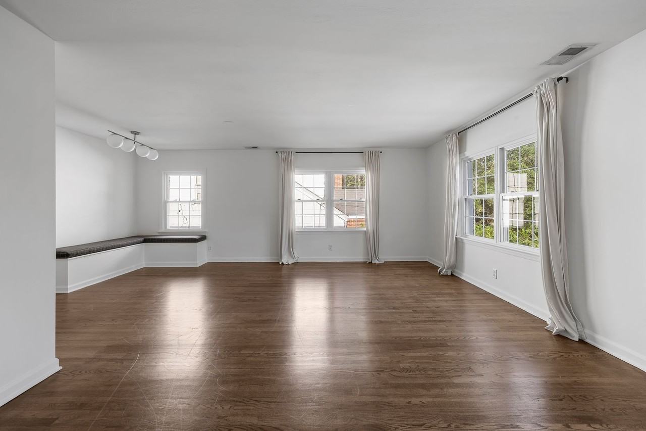 68 Dunnemann Ave - Photo 3 of 21
