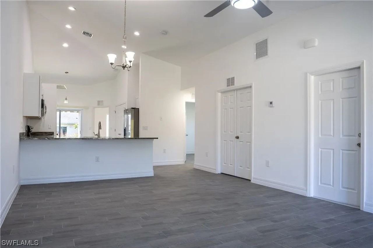4633 22nd St Sw - Photo 2 of 10
