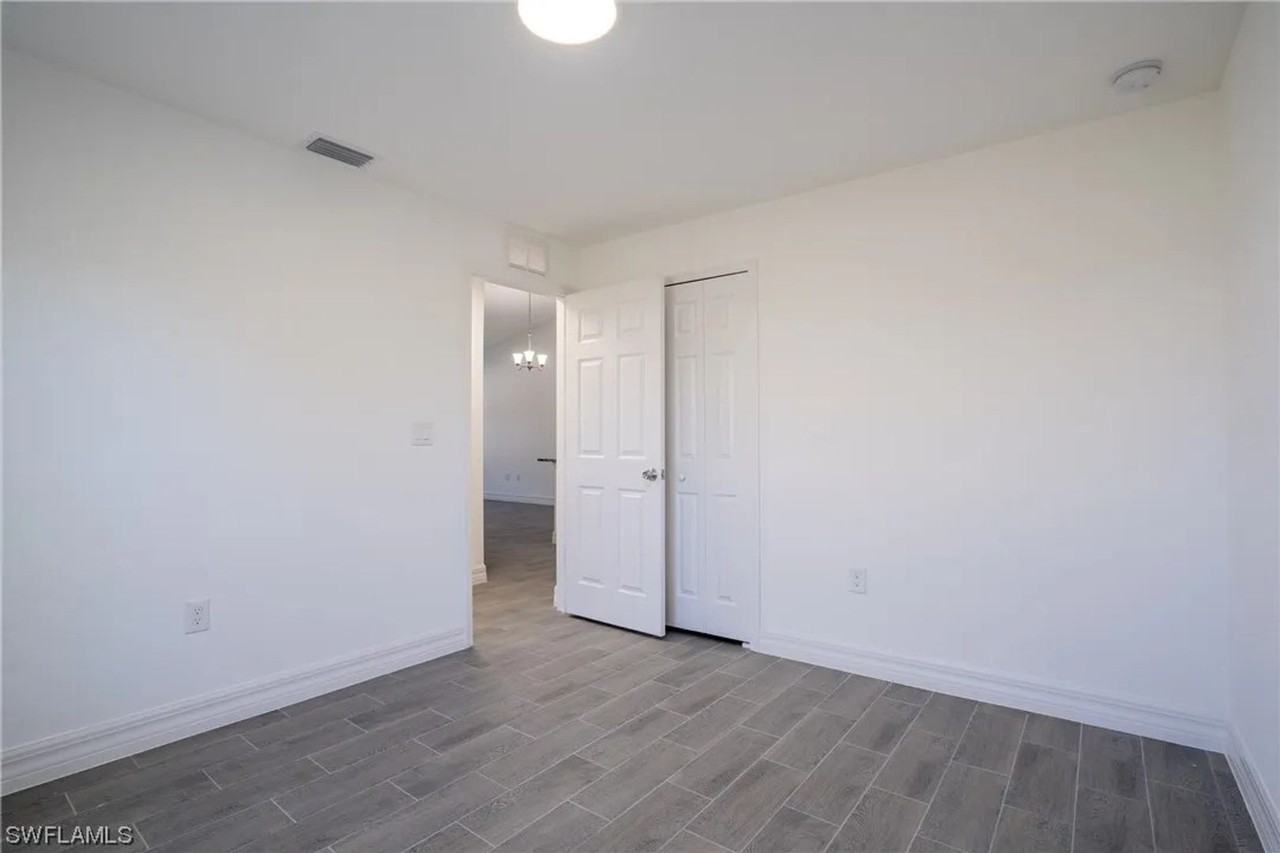 4633 22nd St Sw - Photo 7 of 10