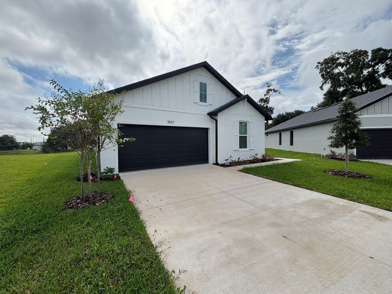 3557 Nw 45th Ave - Photo 2 of 32