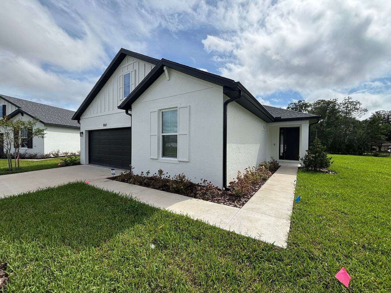 3557 Nw 45th Ave - Photo 3 of 32