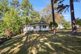 8 Maplewood Pkwy - Photo 1 of 1