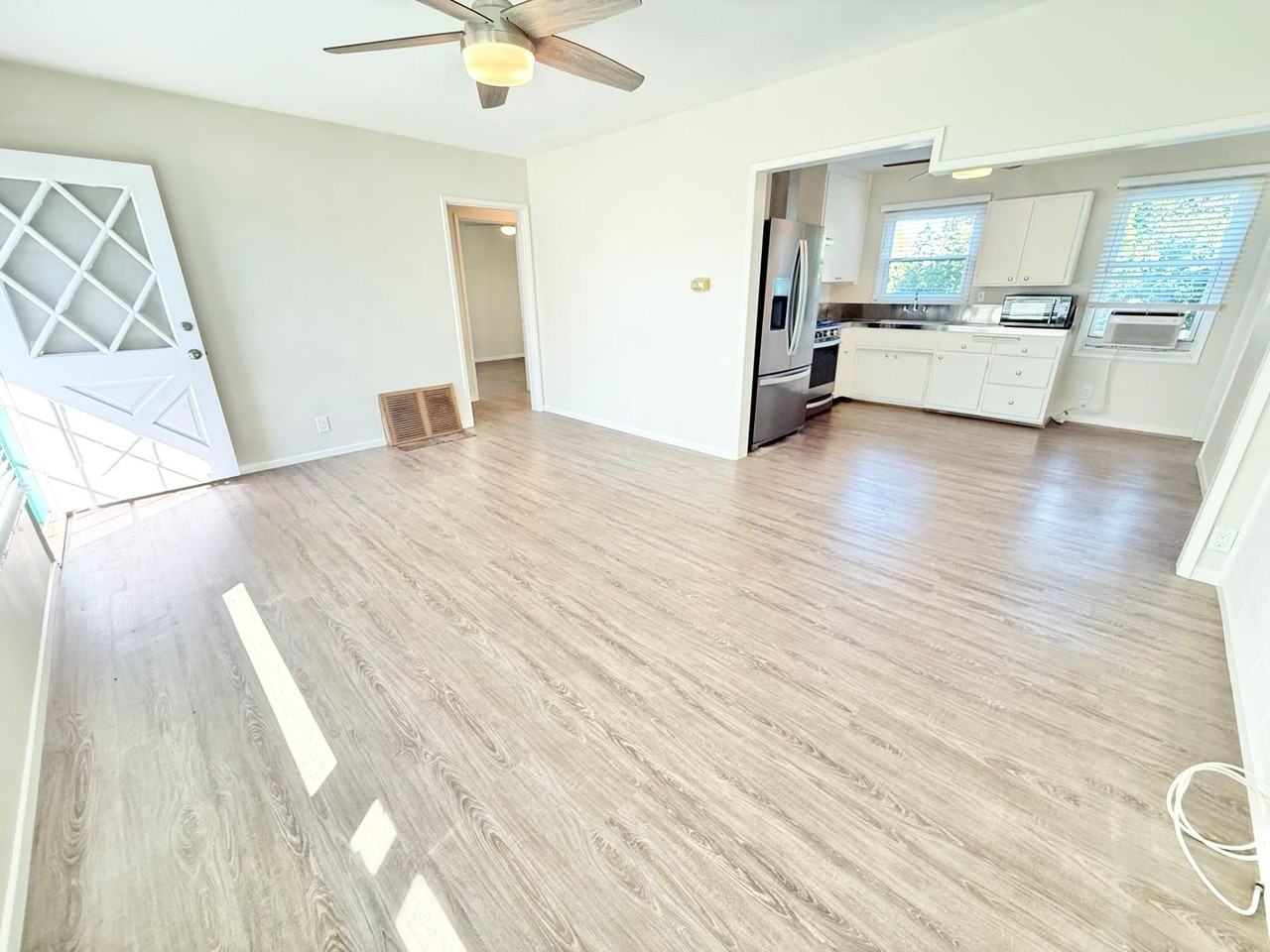 5418 Hayter Ave - Photo 2 of 19