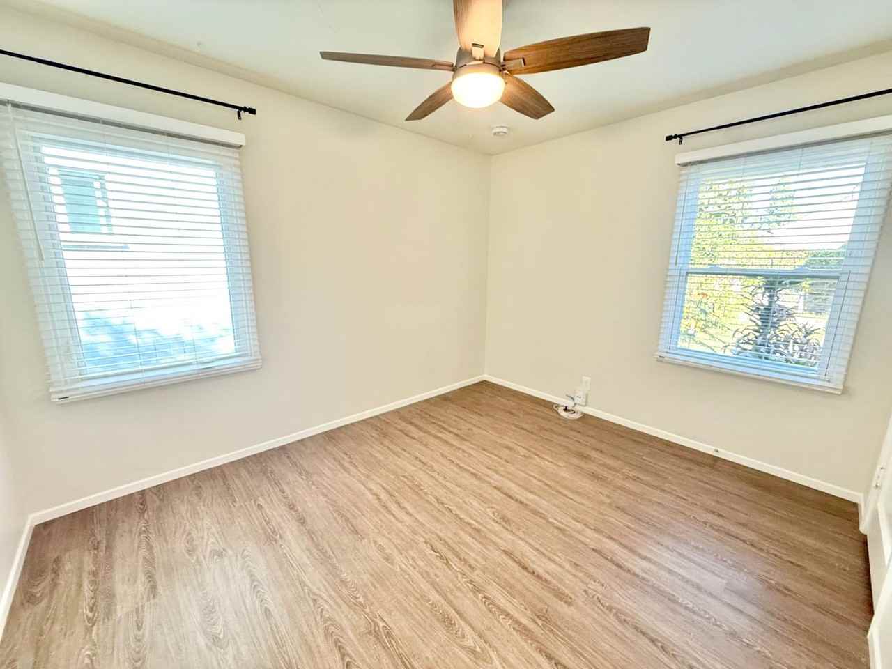 5418 Hayter Ave - Photo 6 of 19