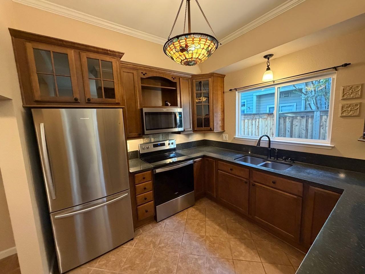 3127 Woods Cir - Photo 2 of 17