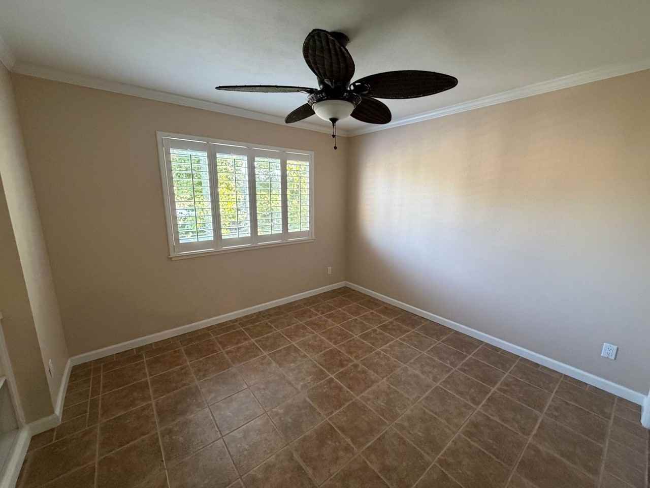 3127 Woods Cir - Photo 7 of 17