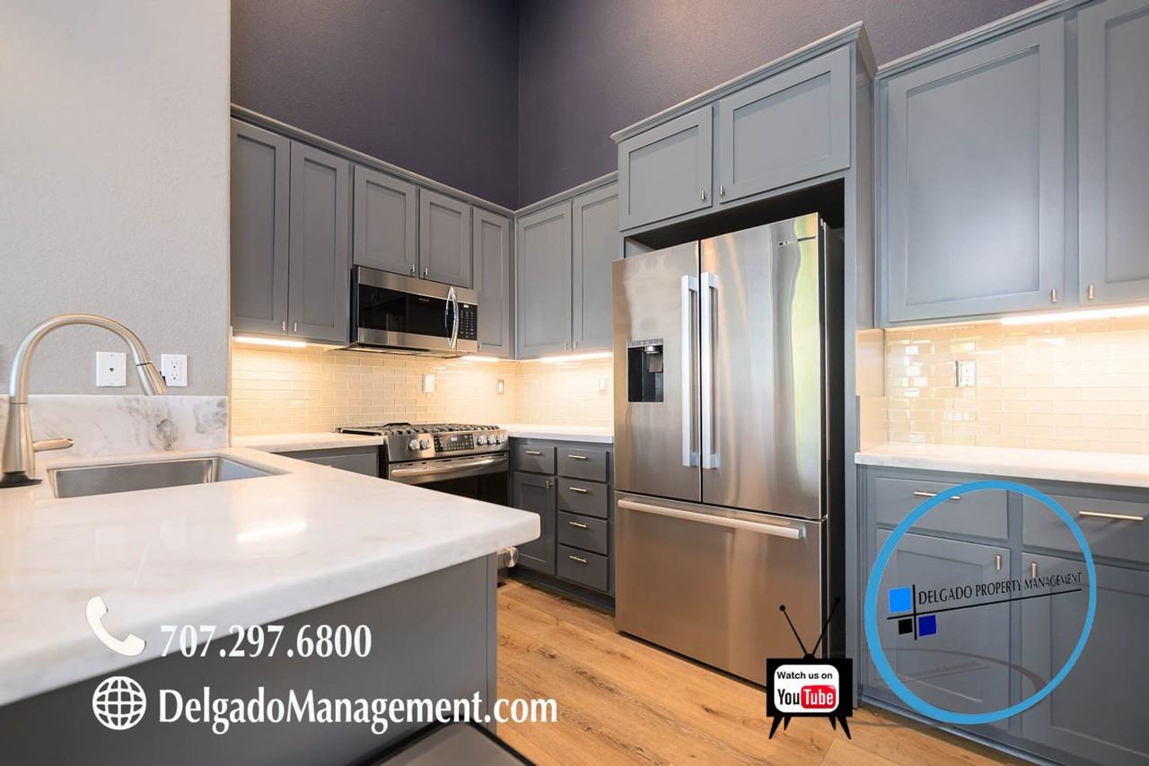 228 1st St - Photo 7 of 21