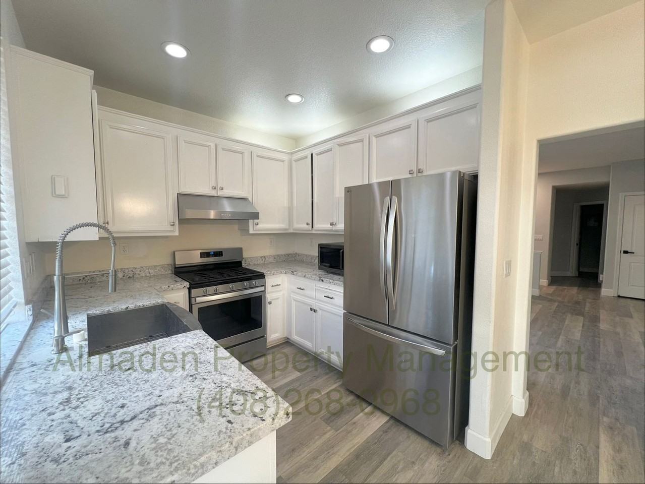 305 Ribbonwood Ave - Photo 4 of 19