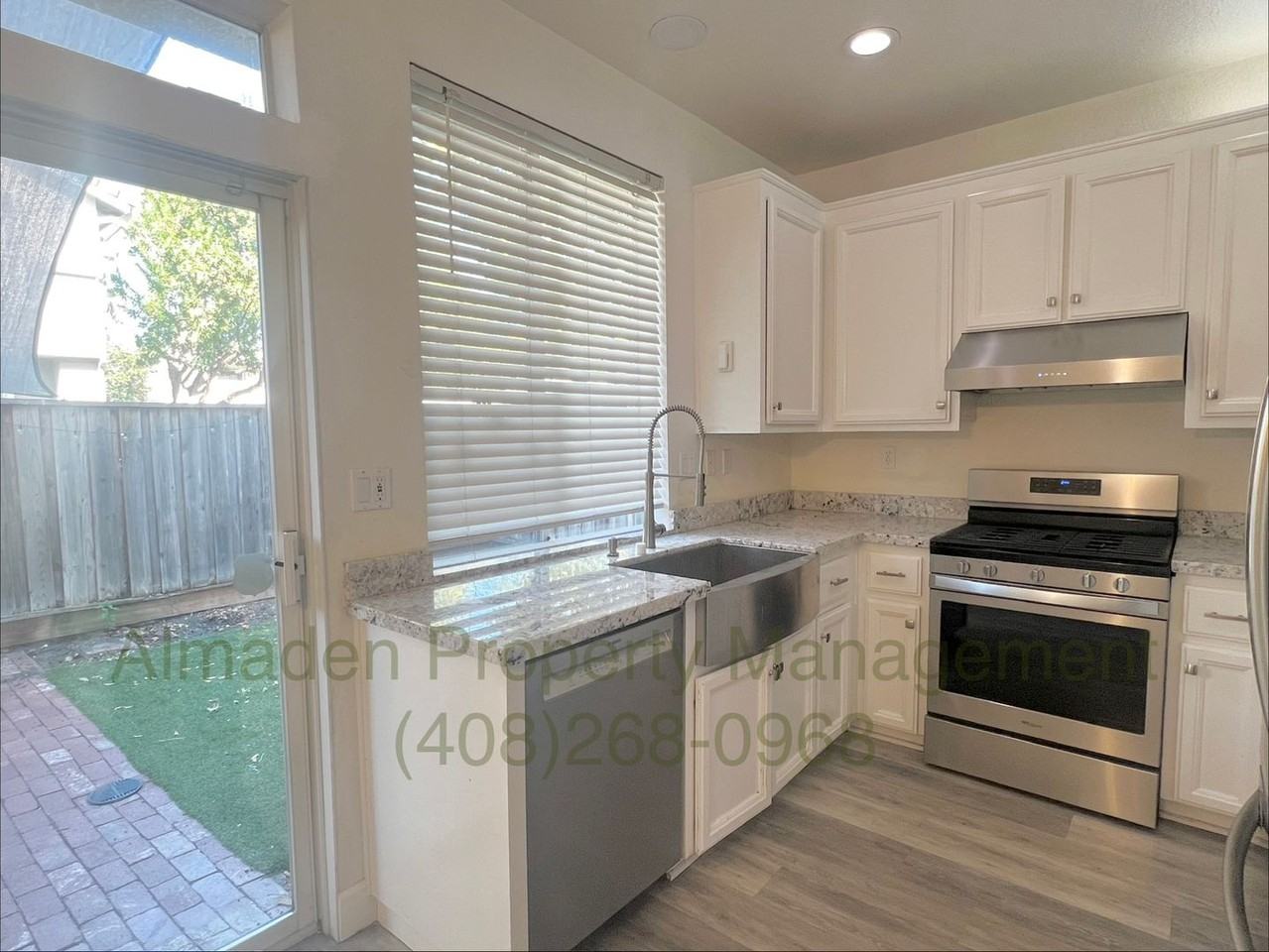 305 Ribbonwood Ave - Photo 5 of 19
