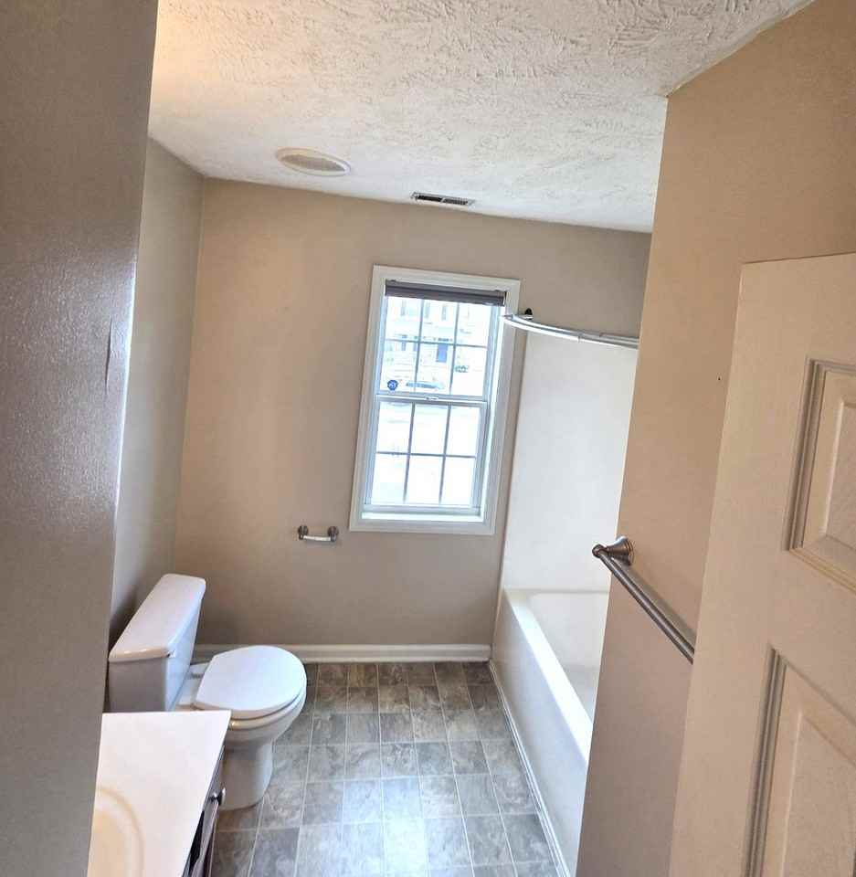 1232 Jereens Creek Rd - Photo 5 of 9