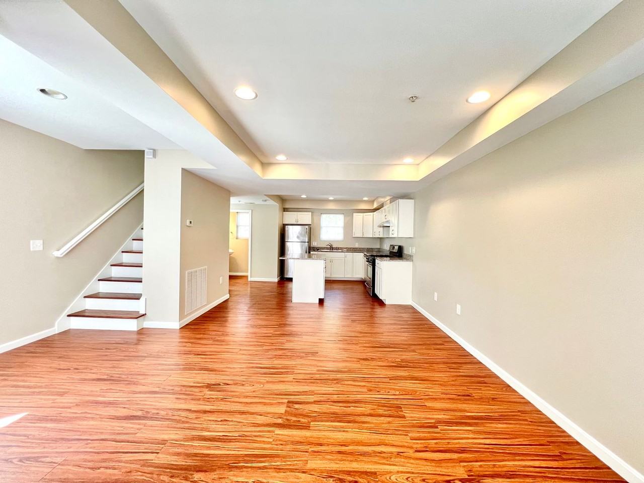 1135 Auburn Ave - Photo 5 of 40