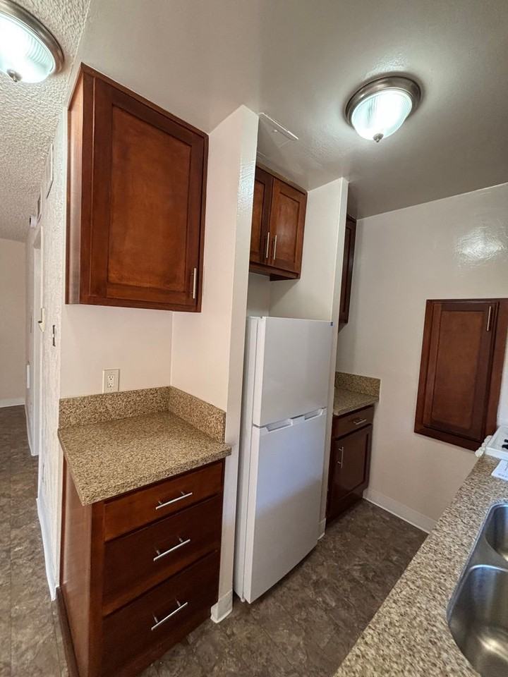 1-BEDROOM in TORRANCE  | ALL UTILITIES INCLUDED | ONLY $950 DEPOSIT! - Photo 4 of 50