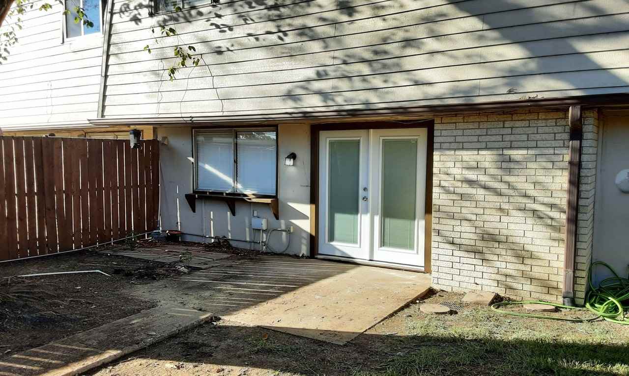 2704 Golfing Green Dr - Photo 5 of 25