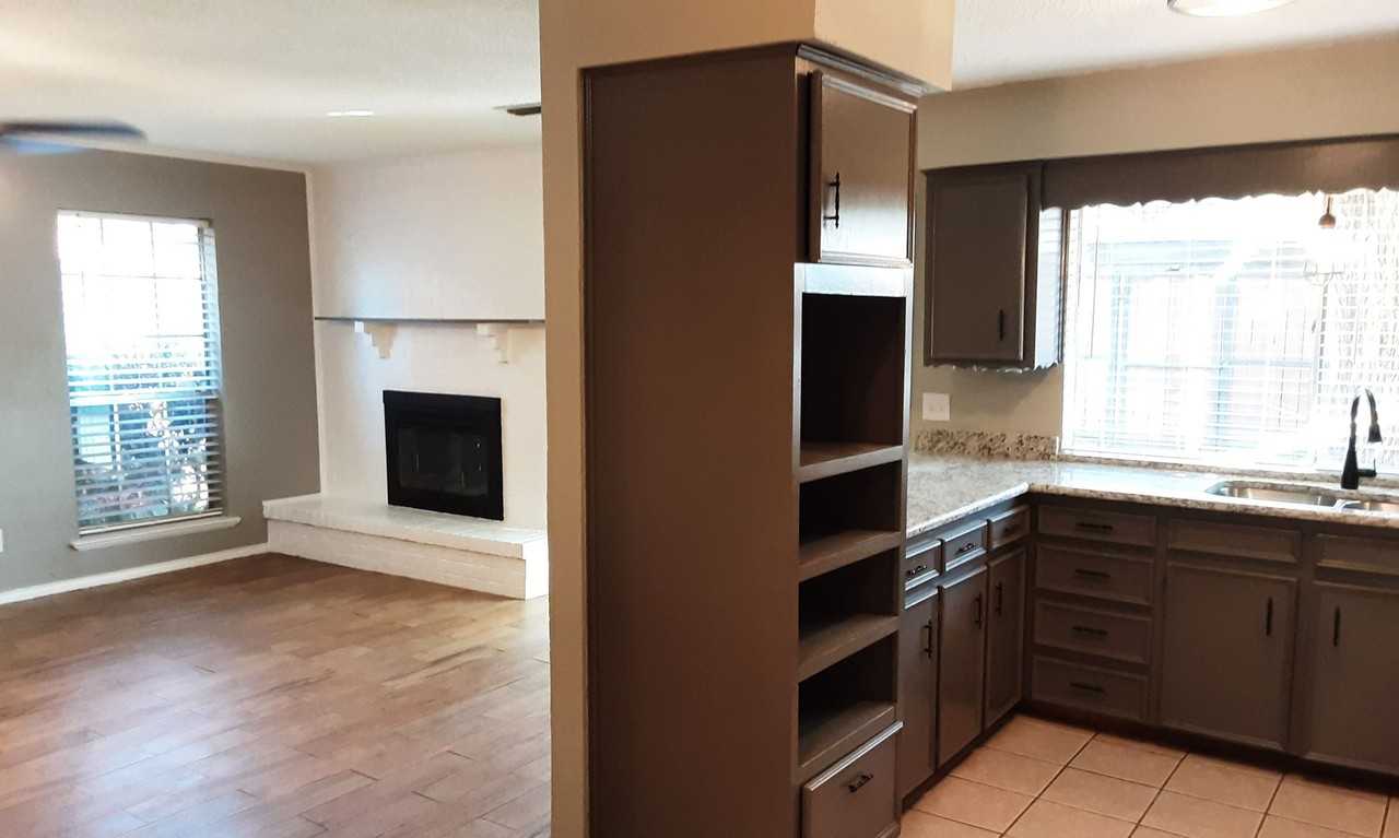 2704 Golfing Green Dr - Photo 6 of 25