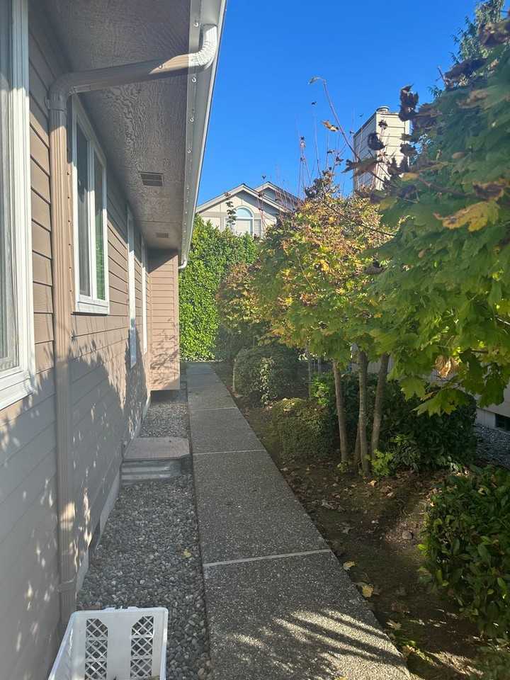 4005B Village Dr - Photo 3 of 23