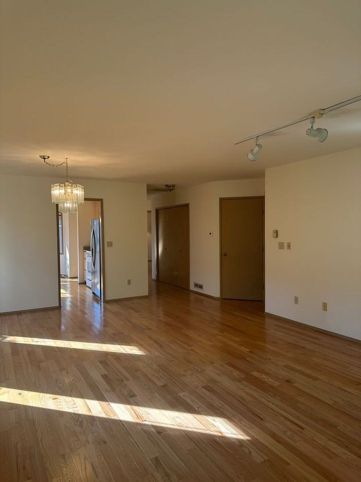 4005B Village Dr - Photo 6 of 23