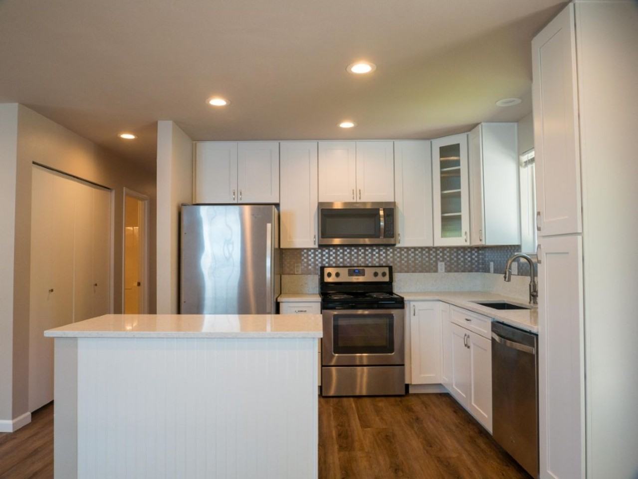 111 Alder St - Photo 6 of 23
