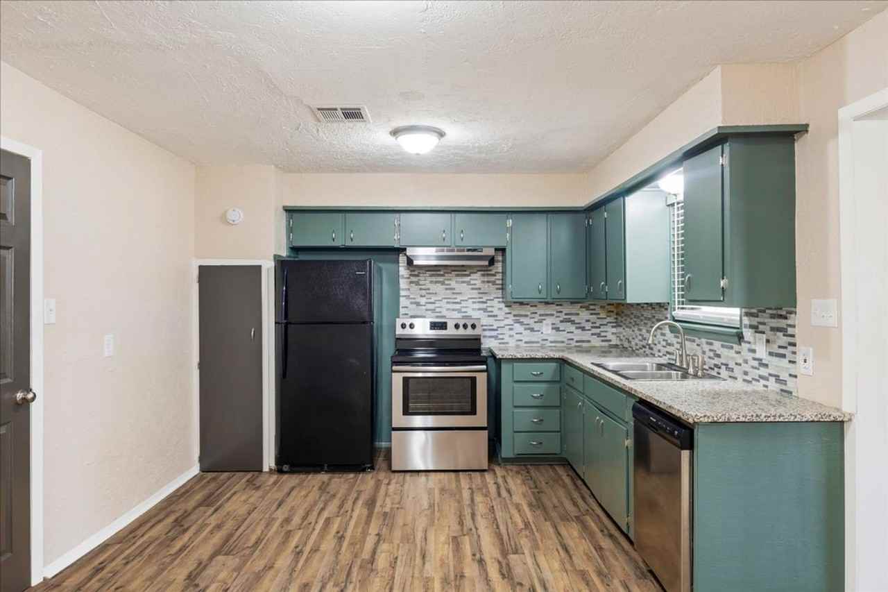118 Ne Angus St - Photo 3 of 39