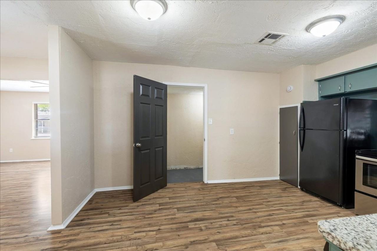 118 Ne Angus St - Photo 4 of 39