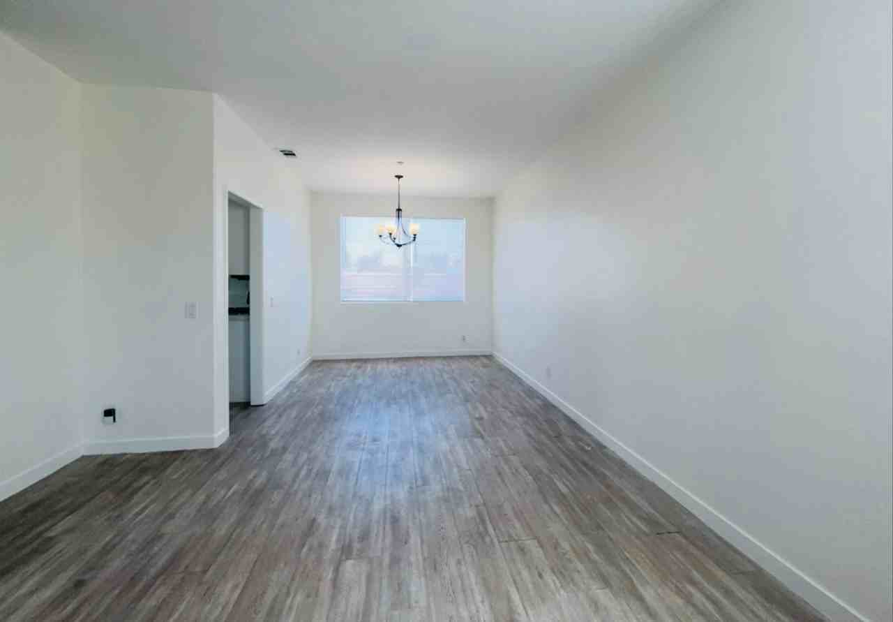 6531 Cessna Ave - Photo 2 of 16