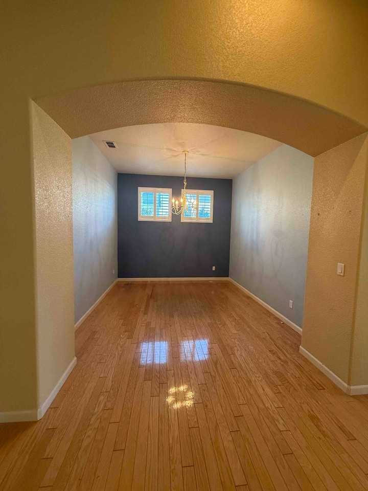 3247 Shelter Cove Ln - Photo 3 of 31