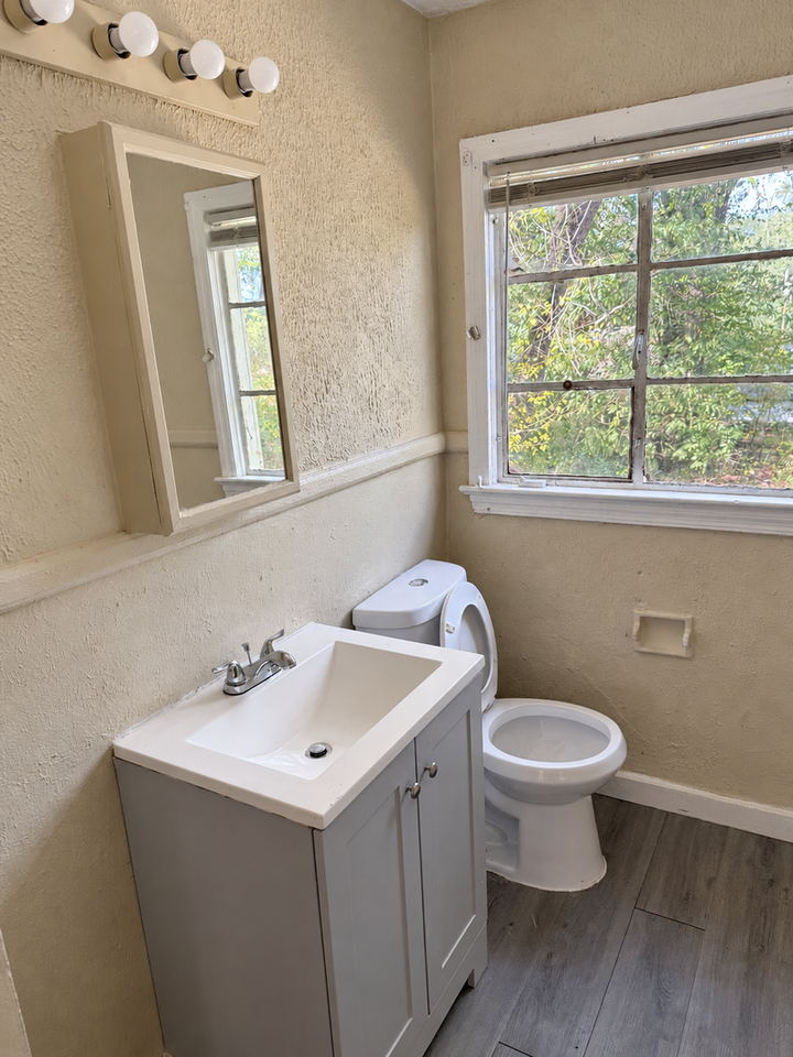 782 Launcelot Rd - Photo 4 of 9
