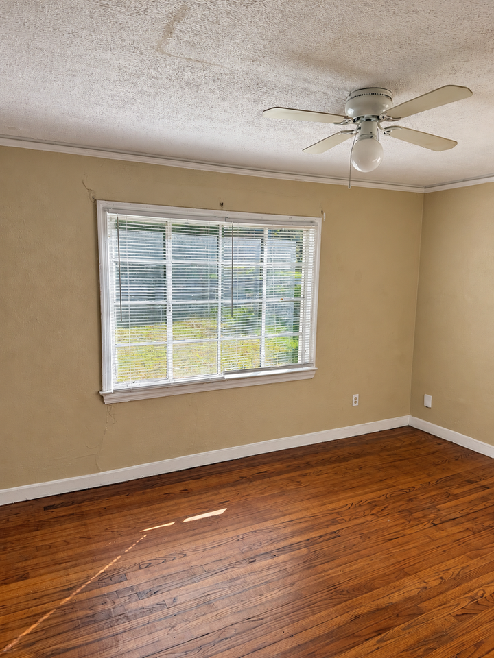782 Launcelot Rd - Photo 6 of 9