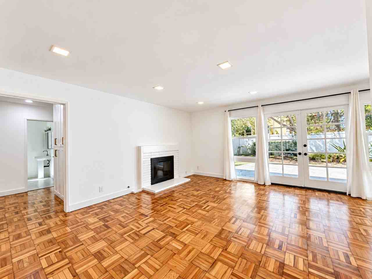 2720 Dunleer Pl - Photo 4 of 35
