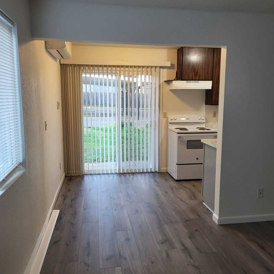 4531 Front St - Photo 3 of 13