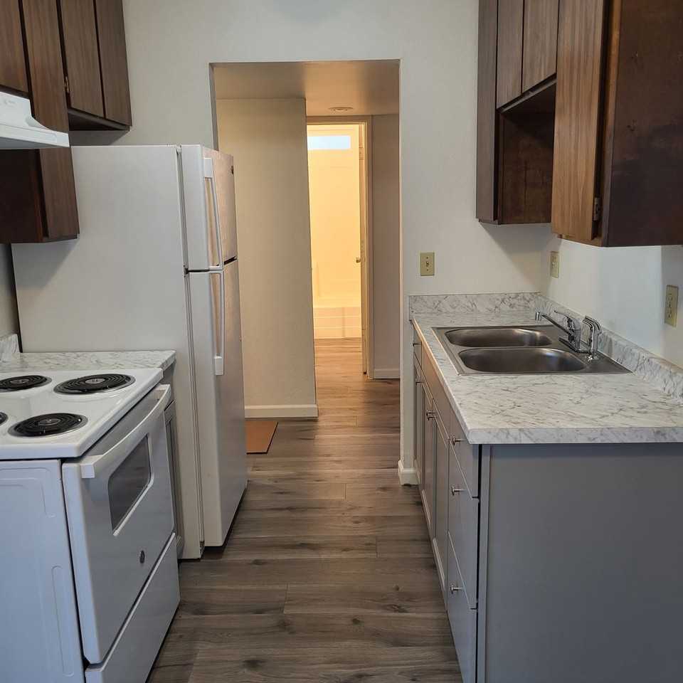 4531 Front St - Photo 4 of 13