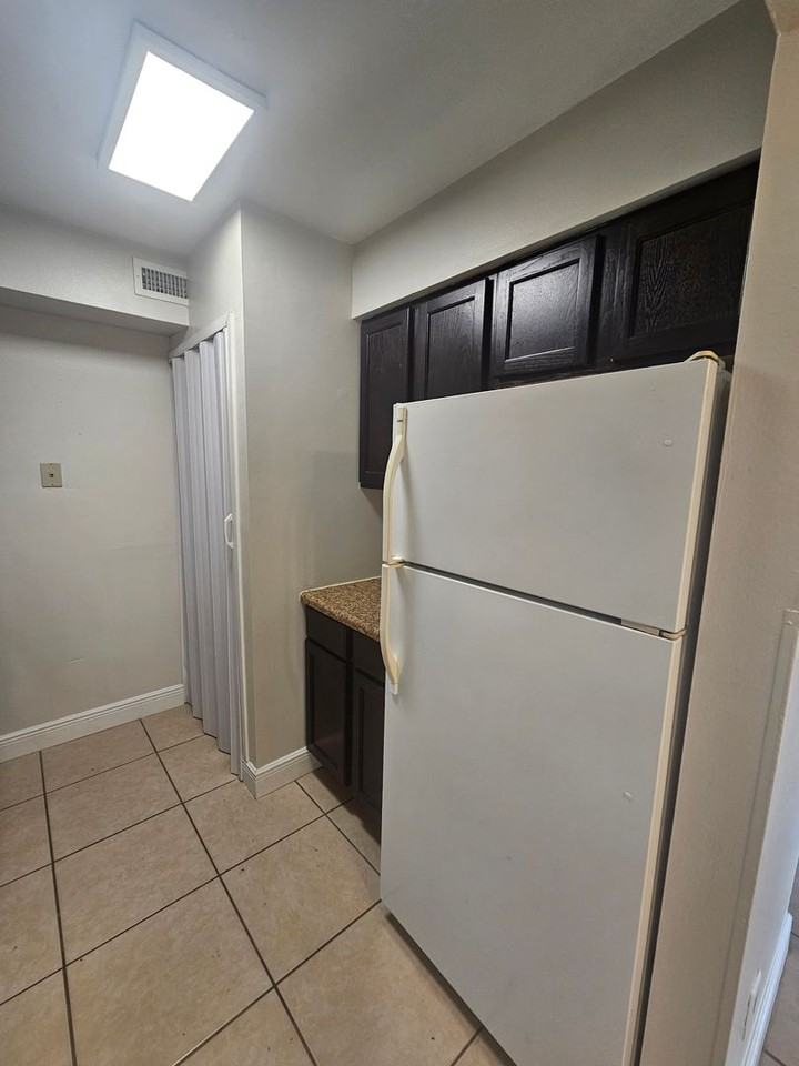 7429 Daniel Webster Dr #B - Photo 3 of 9