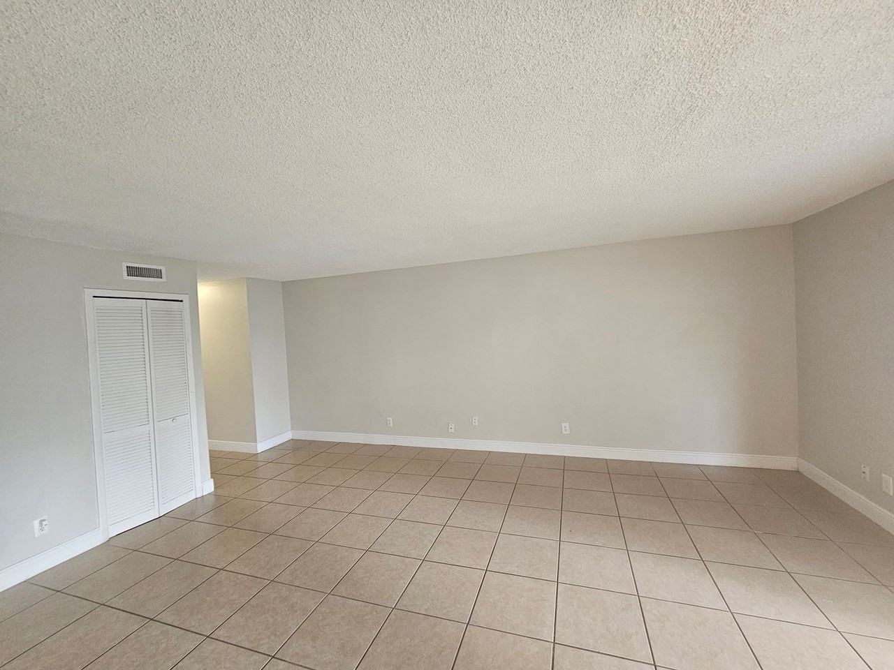 7429 Daniel Webster Dr #B - Photo 5 of 9