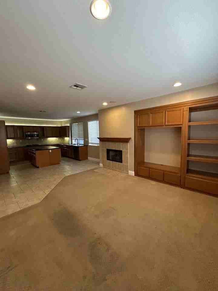 45169 Tioga St - Photo 5 of 15