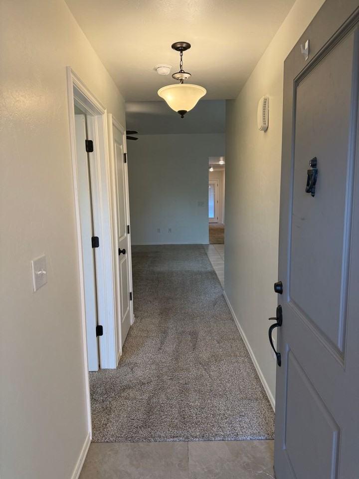 11513 Sw 8th Cir - Photo 3 of 32