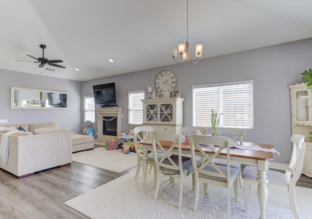 301 Dressler Ave - Photo 2 of 15