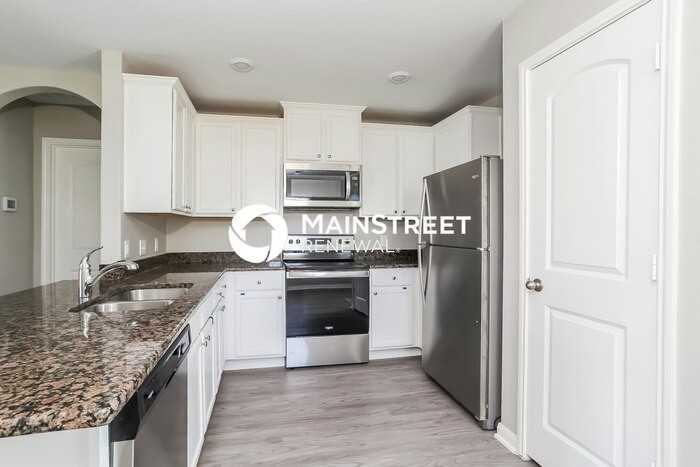 23075 Bellini Dr - Photo 6 of 16