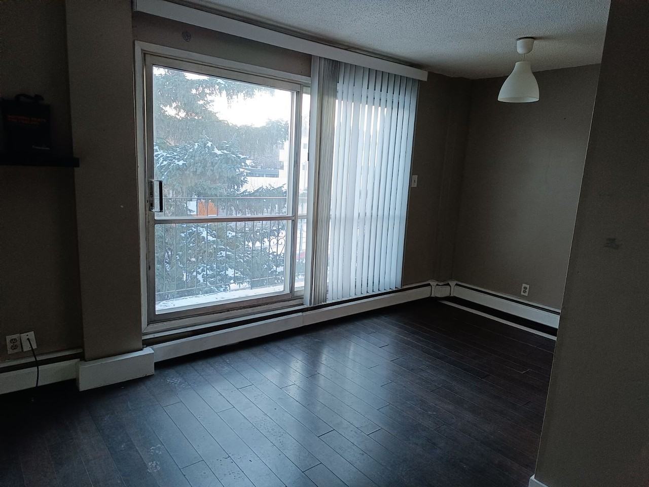 1902 11 Ave Sw - Photo 4 of 10