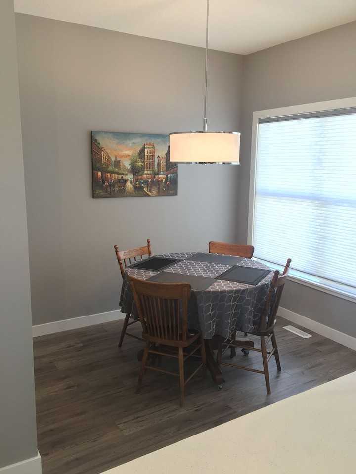 32 - 32 Horseshoe Cres - Photo 2 of 10