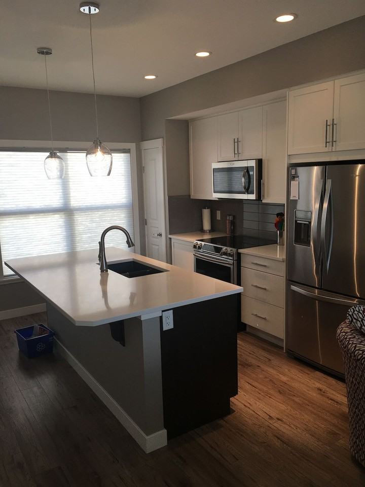 32 - 32 Horseshoe Cres - Photo 3 of 10