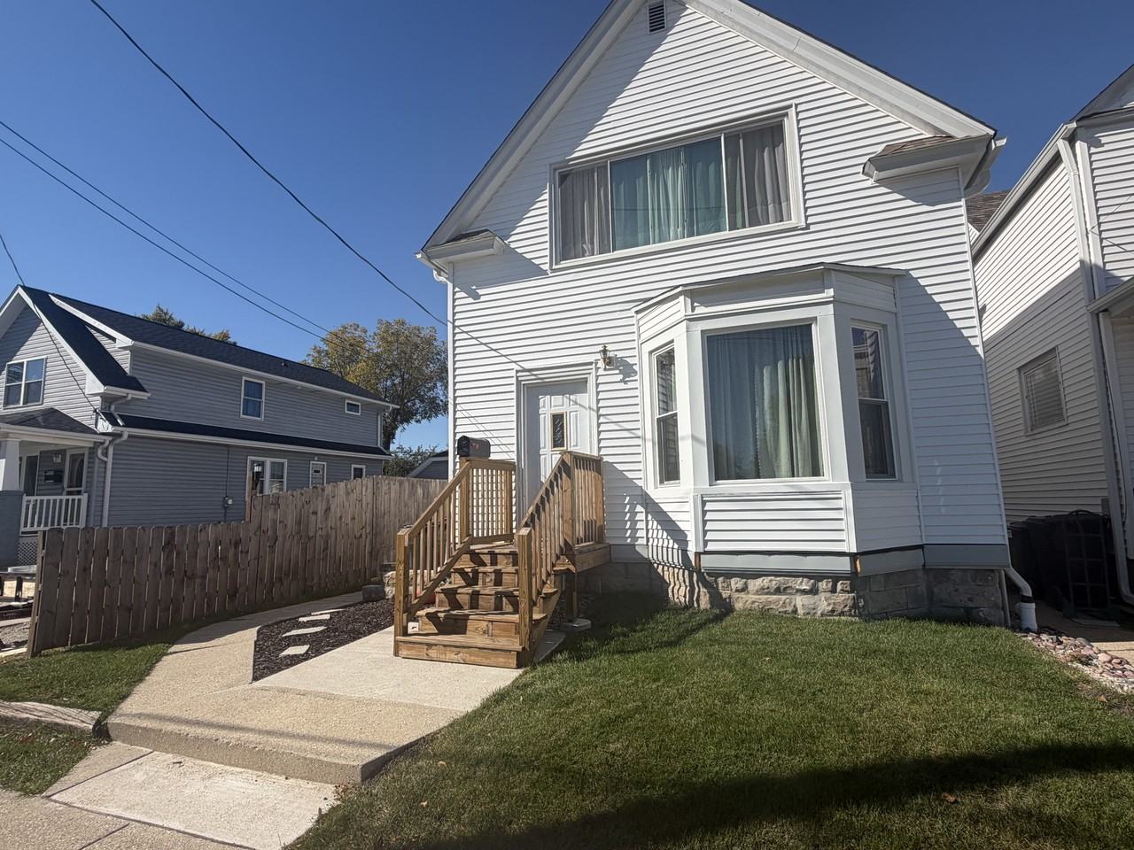 2418 Cleveland Pl #UPPER
