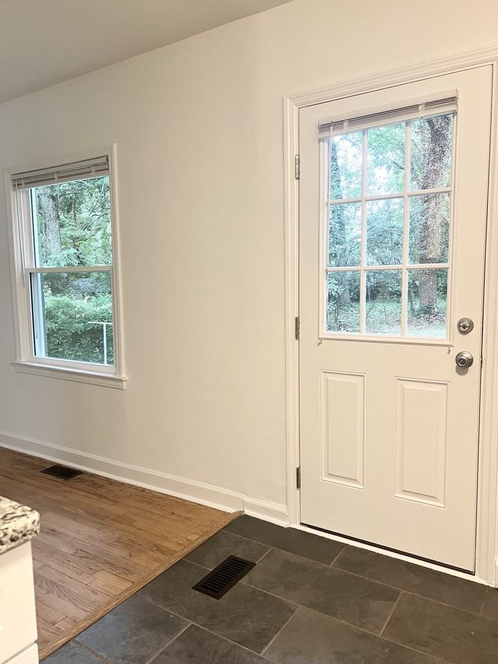 1816 Donnalee Ave Se #NA - Photo 5 of 27